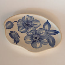 Load image into Gallery viewer, Small Poppy Flowers Platter