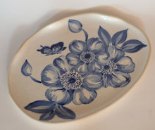 Load image into Gallery viewer, Medium Poppy Flower Table Platter