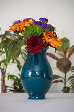 Load image into Gallery viewer, Medium Emerald Vase