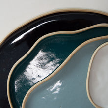 Load image into Gallery viewer, Large River Rock Platter Set (4)