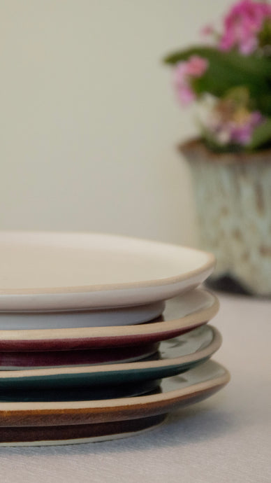 Stackable Dinner Plates