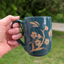 Load image into Gallery viewer, Fern Flower Mug